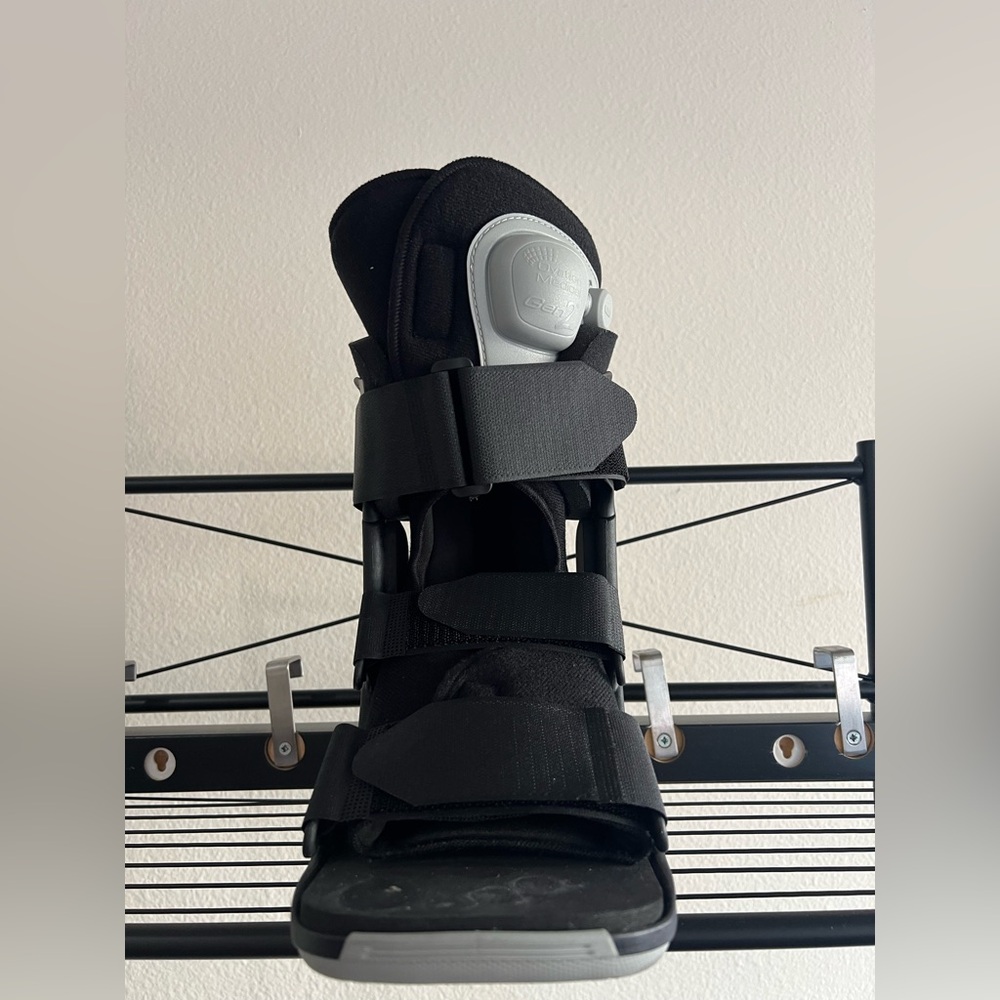 Adjustable Black Medical Walking Boot